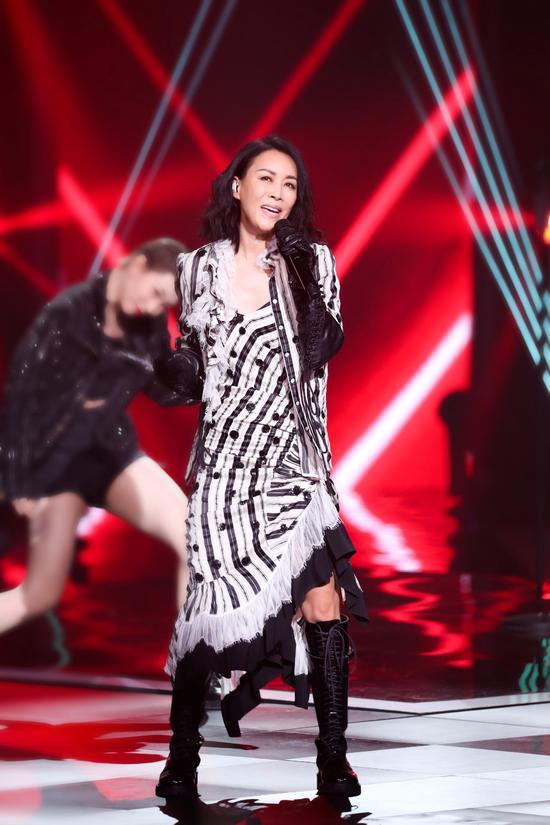 那英新歌，學(xué)習(xí)之旅的自信旋律，變化中的成就與旋律