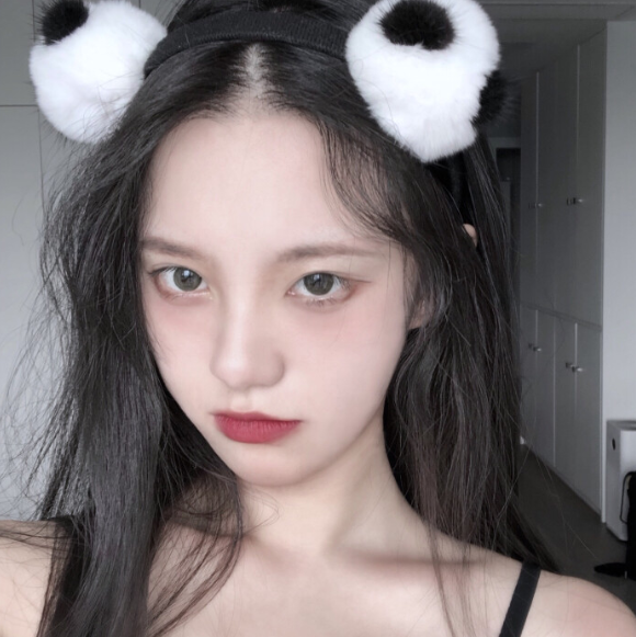 科技風(fēng)潮下的女性個(gè)性昵稱新寵