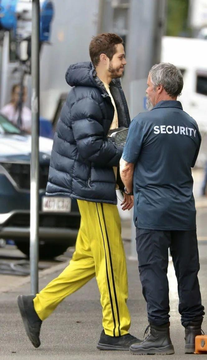 玄彬最新街拍，潮流引領(lǐng)者的時(shí)代風(fēng)采