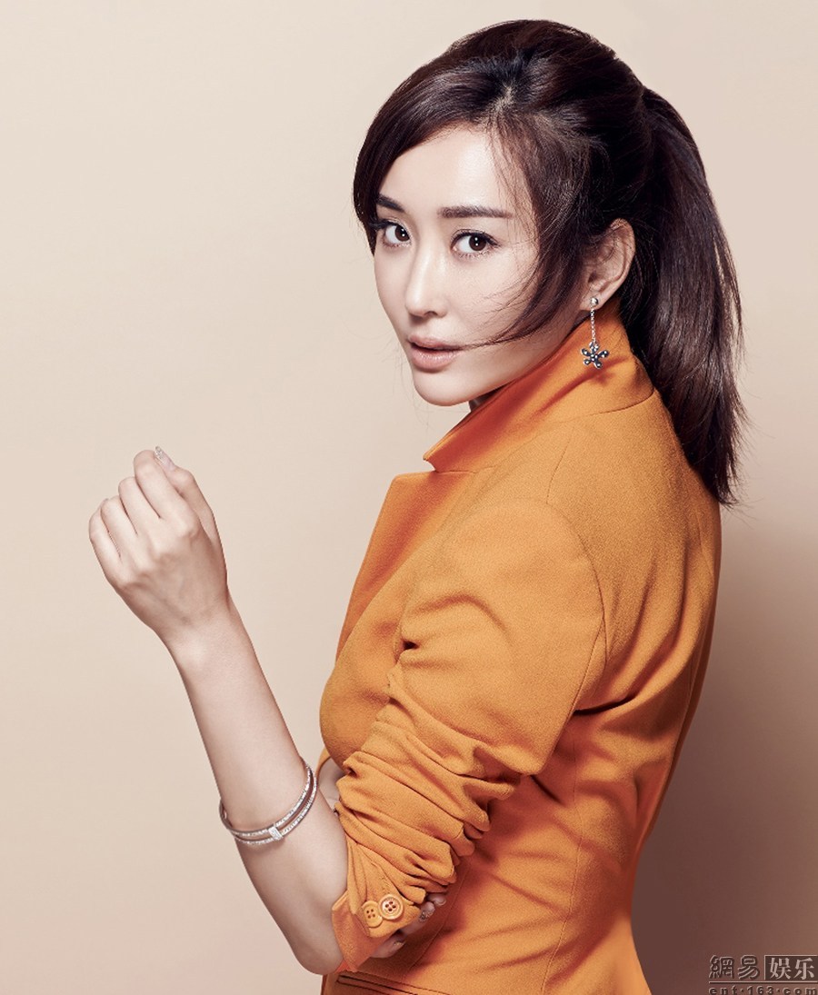 麥秀彩兒引領最新時尚潮流，成為新領軍者