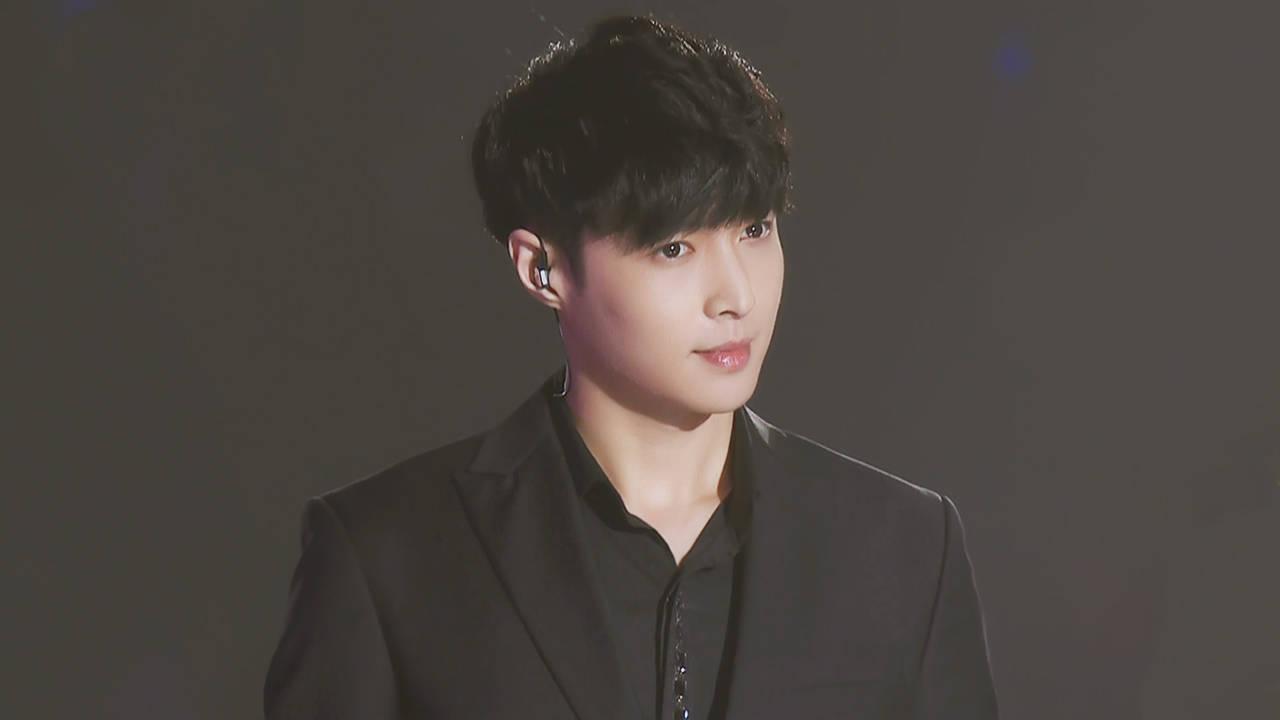 張藝興最新動態(tài)更新，揭秘他的最新狀況